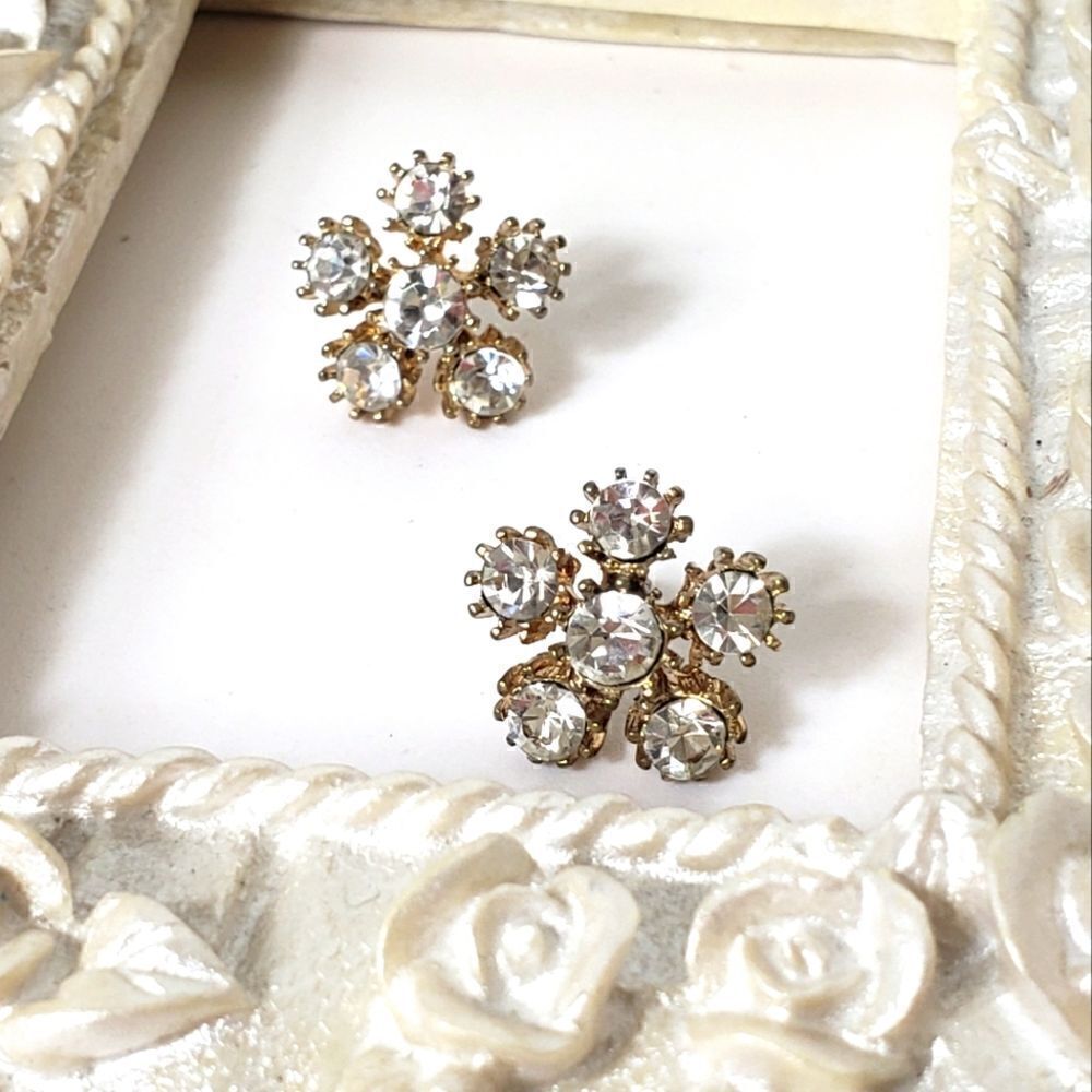 Crystal Embellished Floral Pierced Earrings